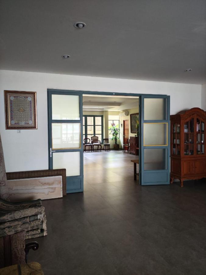 Wisma tamu Rumah Pondok Pinang *