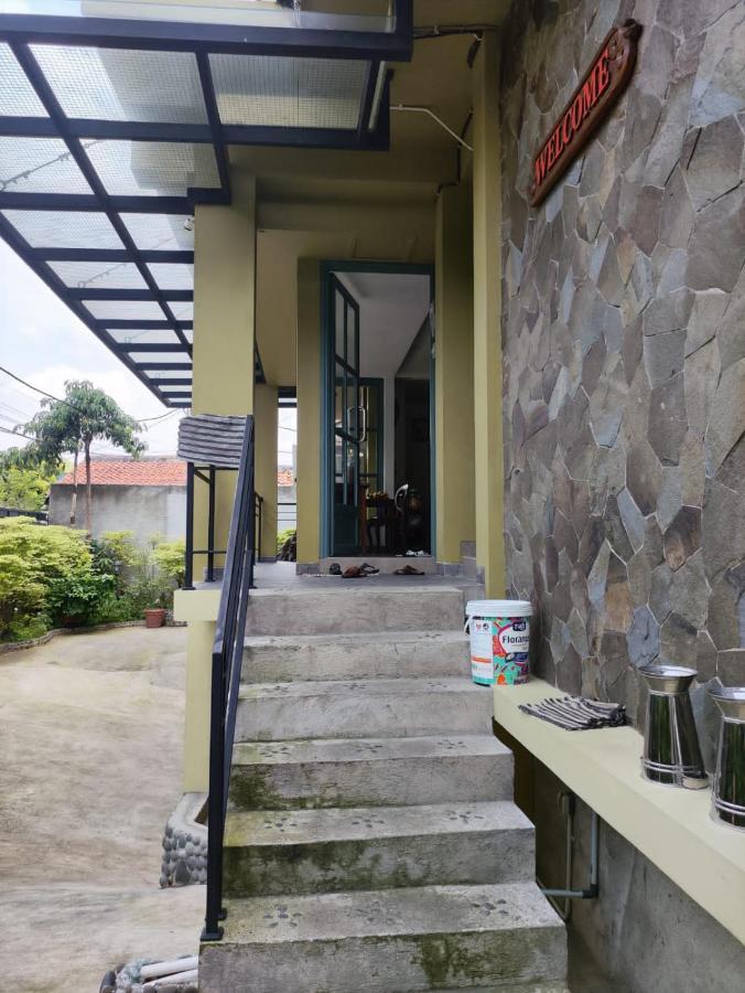 Rumah Pondok Pinang Wisma tamu Jakarta