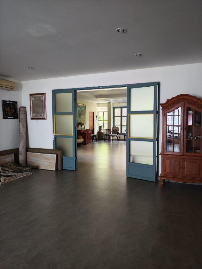 Rumah Pondok Pinang Wisma tamu