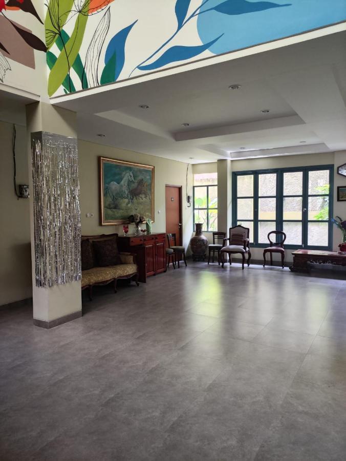 Wisma tamu Rumah Pondok Pinang Jakarta